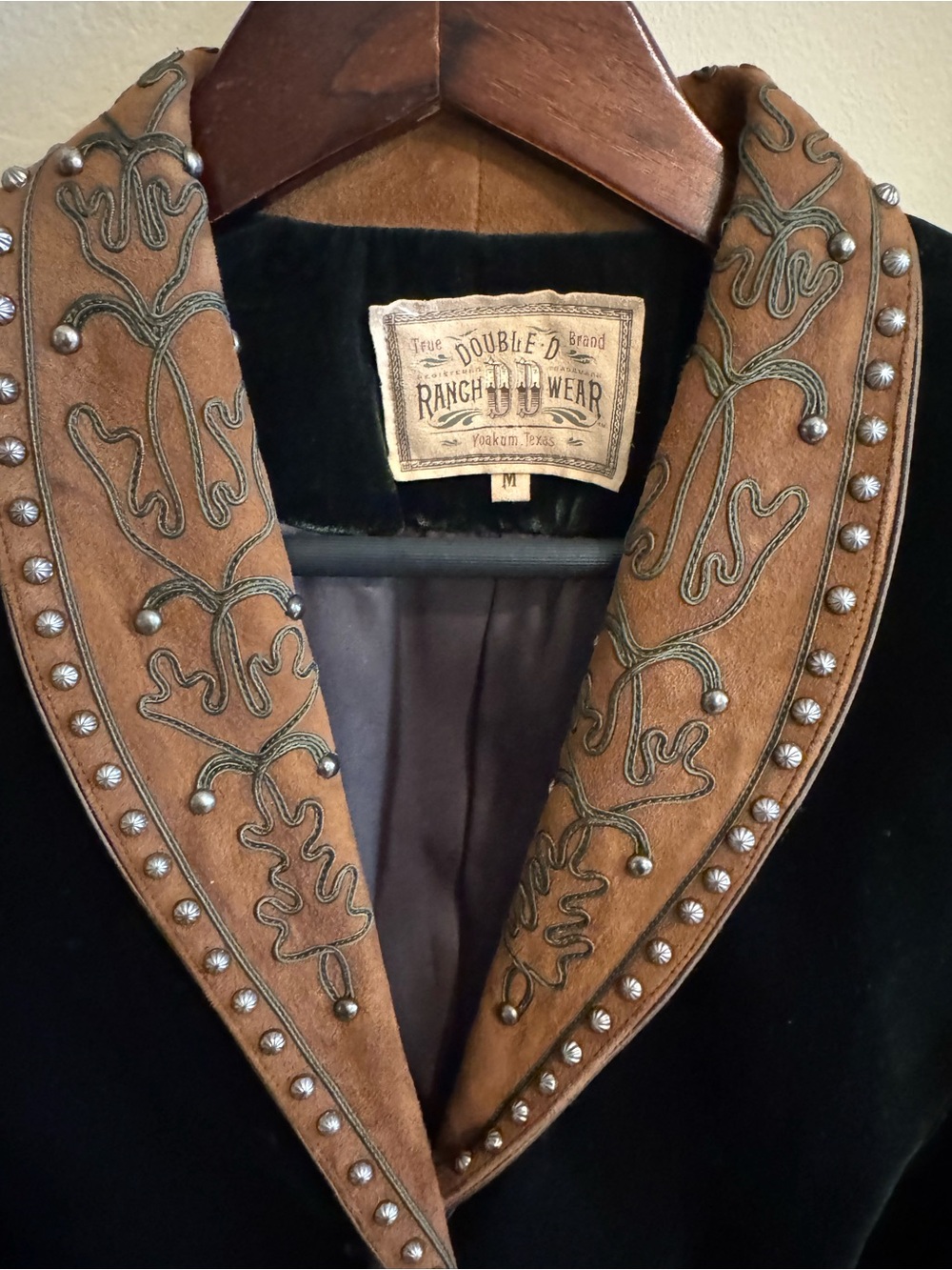Double D Ranch Black Velvet Jacket with Embroidered Brown Collar - Picture 2 of 5